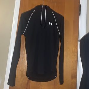 Women’s Black w/ white stripes size small Loose Under Armour Heatgear Hoodie